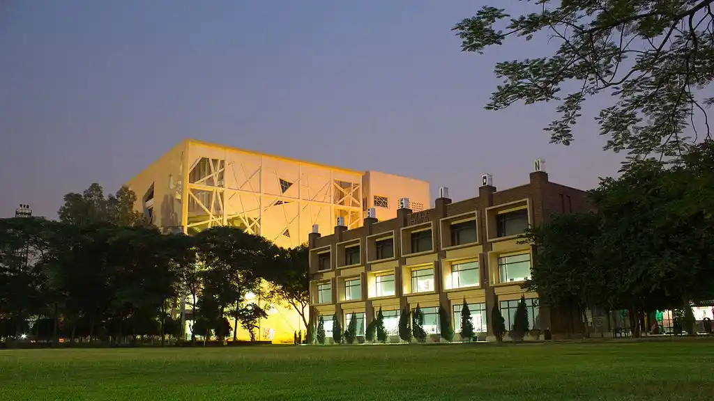 Institute Of Management Technology - [IMT] Banner