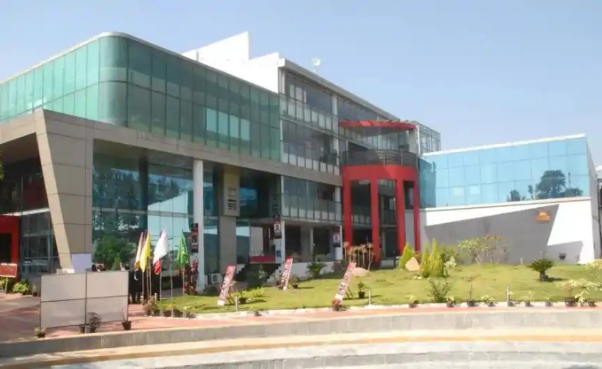 ISBR Business School Banner